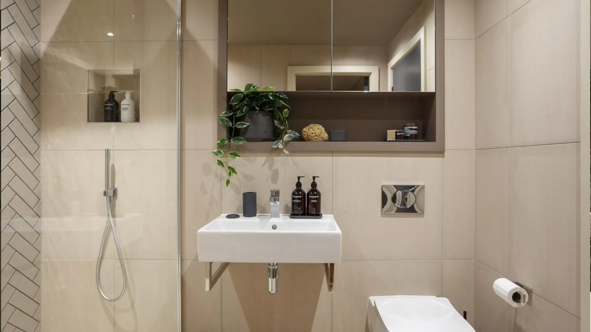 9 Kings, Hudson Quarters- Free Parking Apartman York 0*,